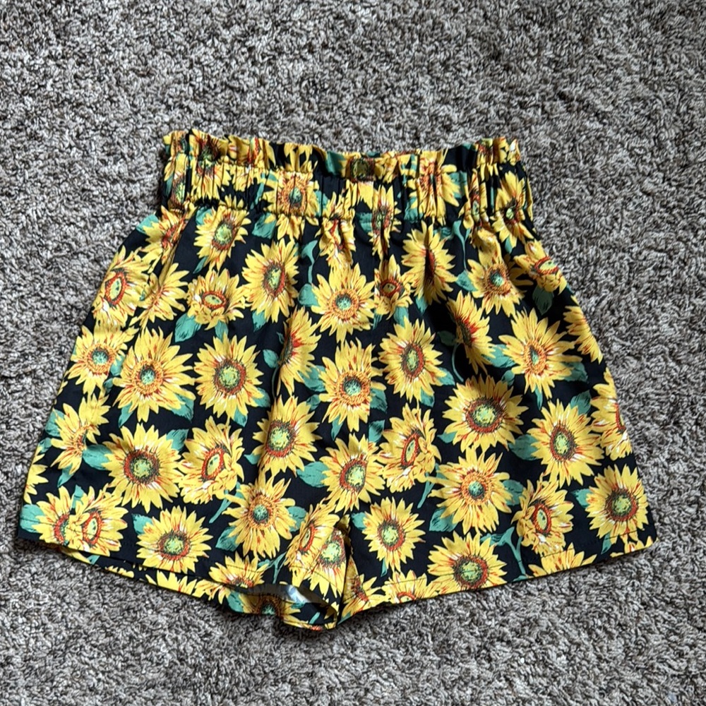 Stretchy (waistband) Sunflower Shorts